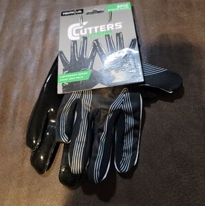 Cutters Black Football Gloves. New with tags